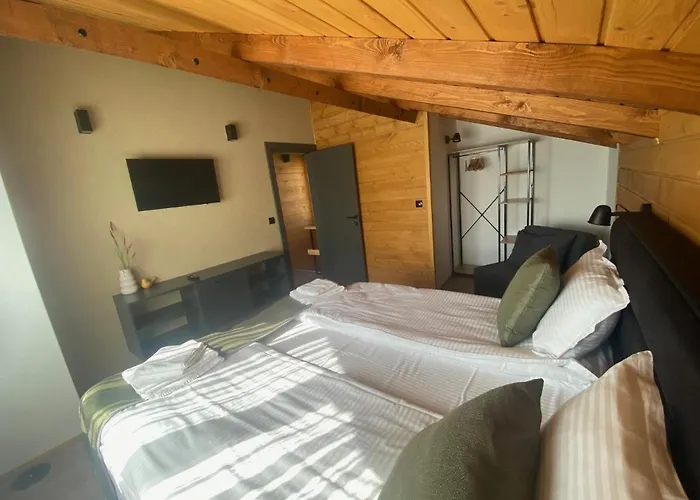 Willa Hillvill Govedartsi